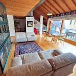 Ht - Casa Dell'artista In Piazza Delle Erbe *